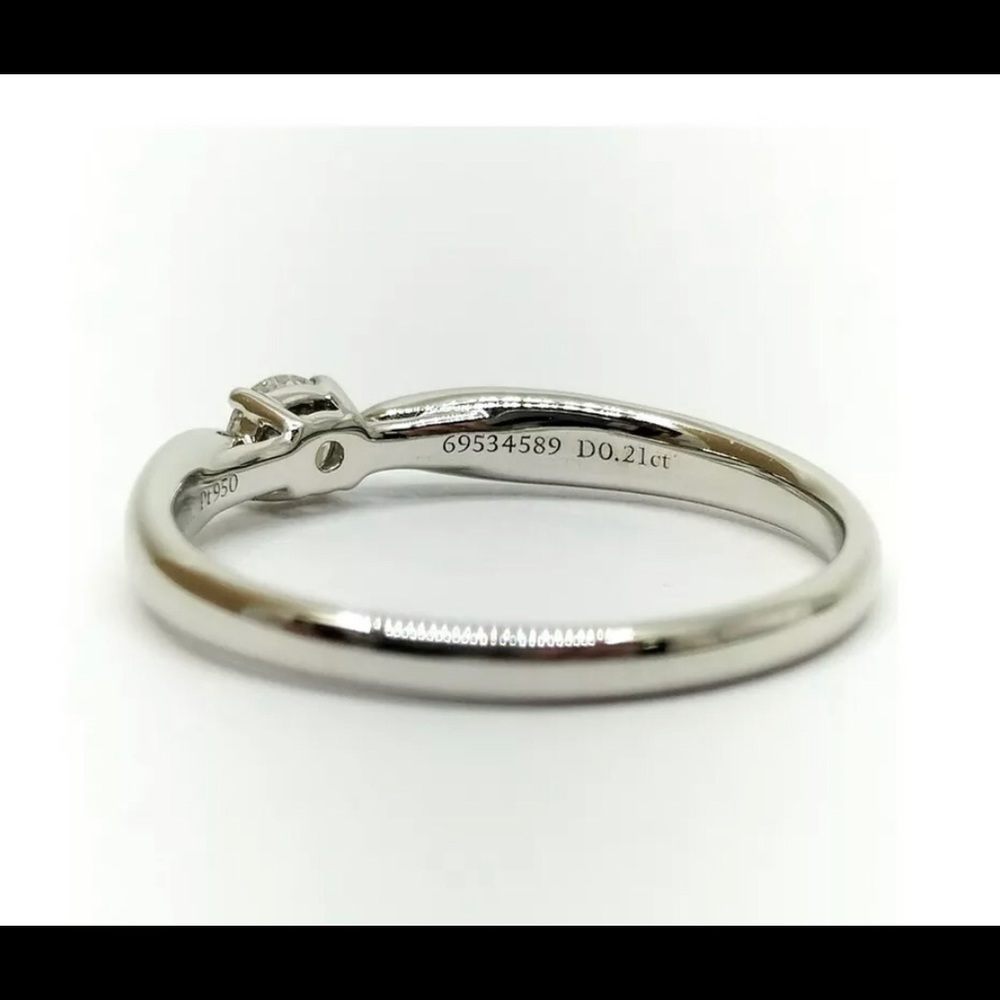 Tiffany and Co. diamond ring - Picture 4 of 6